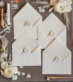 HOCHZEITS EINLADUNGEN Samtene Umschläge Elfenbeinfarbene Umschläge für Einladungen mit Samtfutter, handgefertigt in A7. Umschläge mit Samtfutter für Hochzeitskarten.5