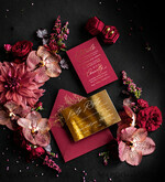 HOCHZEITS EINLADUNGEN Gold / Roségold / Silber / Glitzer Luxuriöse rote Samt-Hochzeitseinladungen, elegante Plexiglas-Acryl-Hochzeitskarten, glamouröse burgunderfarbene arabische Hochzeitseinladungen, indisches goldenes Glanz-Hochzeitseinladungspaket.10