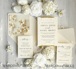 HOCHZEITS EINLADUNGEN moderne Kalligraphie / feine Kunst Feine Kunst Elfenbein Gold Hochzeitseinladung, Florale Hochzeitseinladung, Beigefarbene florale Einladungskollektion, Kranz Monogramm Hochzeitseinladungskollektion, Zackenschnitt Einladungen20