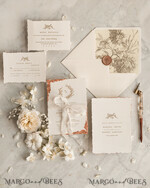 HOCHZEITS EINLADUNGEN moderne Kalligraphie / feine Kunst Feine Kunst Elfenbein Gold Hochzeitseinladung, Florale Hochzeitseinladung, Beigefarbene florale Einladungssuite, Kranz Monogram Hochzeitseinladungssuite, Gezackte Kanten Einladungen8