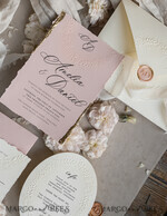 HOCHZEITS EINLADUNGEN geprägte Einladungen Feine Kunst geprägte blinde Elfenbein-Gold-Hochzeitskarte, goldene geprägte florale Hochzeitskarte, Boho Ecru geprägte Einladungskollektion, Hochzeitseinladungskollektion aus Baumwollpapier mit Spiegelherz15