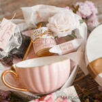 Geschenke zum Muttertag Muttertagsbox in Herzform Geschenkbox Herz für Mama mit Tasse, Kaffee, Tee, Schokolade, Rose & Grußkarte – stilvolles Muttertagsgeschenk, fertig verpackt und liebevoll gestaltet6