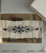 BRIDE bolero, robes, garter Geschenkidee für die Braut Strumpfband Elegantes Strumpfband für die Braut – Geschenkbox mit „Etwas Blauem“ und Grußkarte5